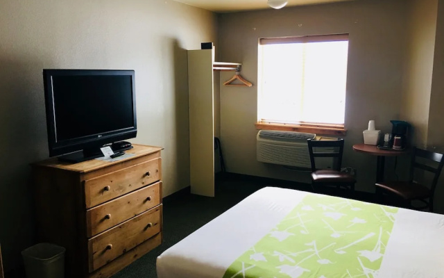 Boulder Creek Inn