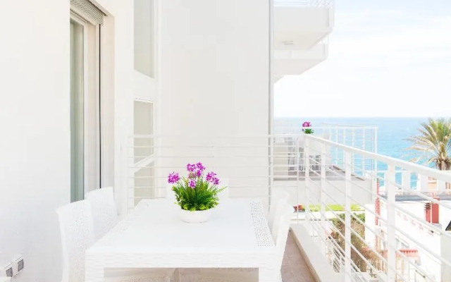 Galileo Suites  Apartments
