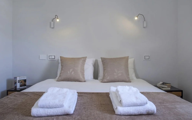 Duplex Penthouse by Rothschild Pkg TL54