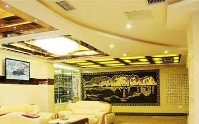 Leshan Golden Taoyuan Hotel