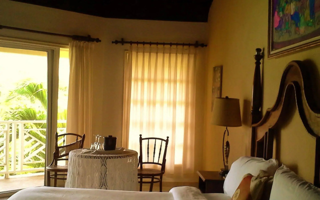 Abaka Bay Resort