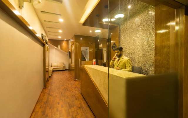 Grand Plaza Suites