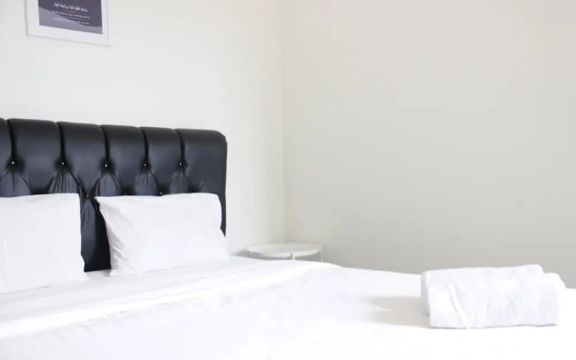 Stylish 1Br Apartment at Parahyangan Residence Near Unpar