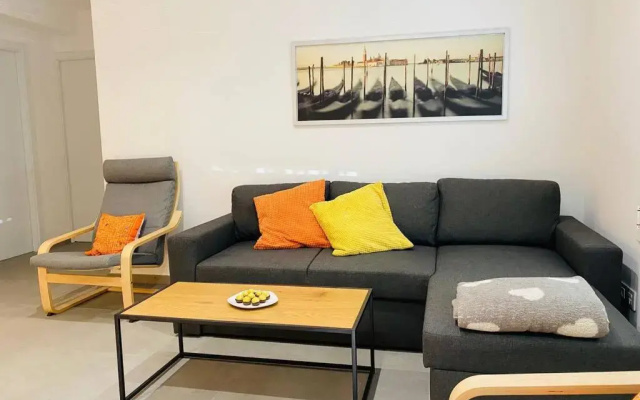 70 M2, Apartamento Cerca De La Playa, Apto Minusvalidos.
