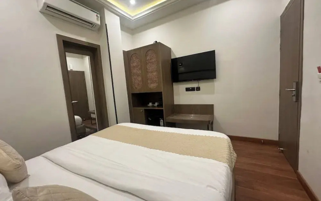 Hotel Temple City by Novelty