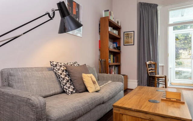 2 Bedroom Flat In Herne Hill With Garden
