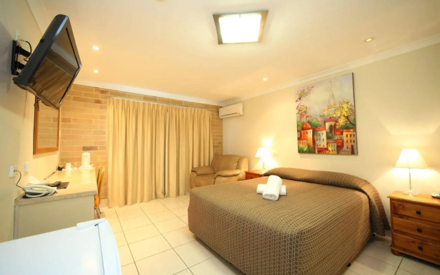 Emerald Central Palms Motel
