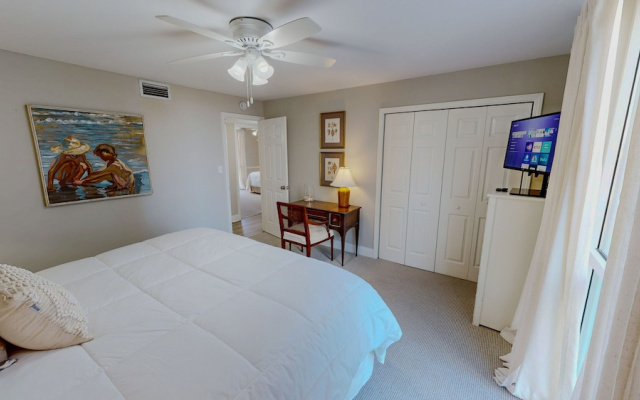Shoreline Towers 2021 3 Bedroom Condo