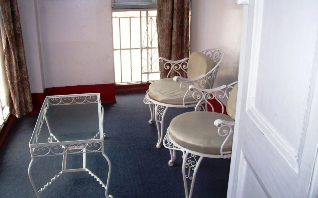 Blue Chip Guest House Kolkata