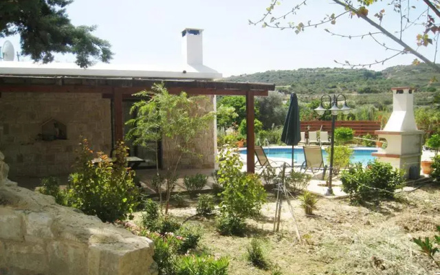 Lakis Papamichael Holiday Villas