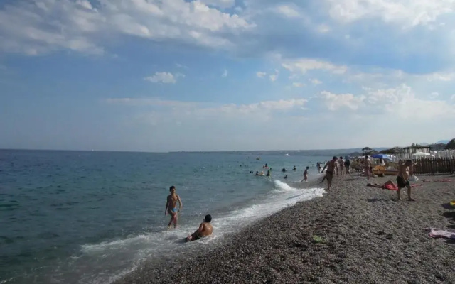 Bivani fronte mare Fondachello