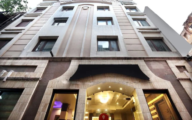 OYO Flagship 113 Golden Temple Road