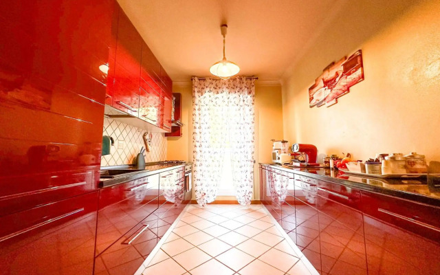 Room in Guest Room - Camera Rosa Appartamento Quadrifoglio