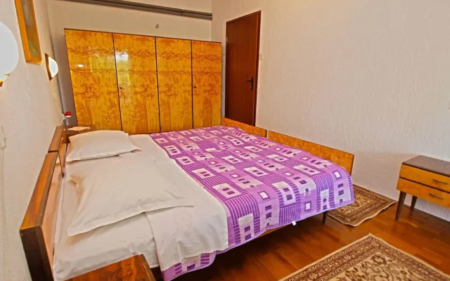 Apartment 390