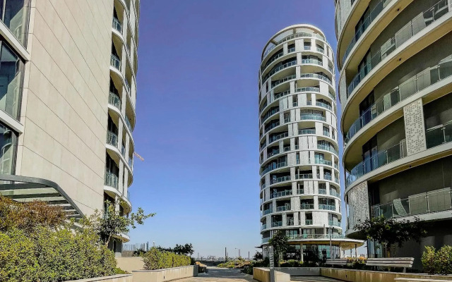 Ellipse Luxury High Rise Apartment