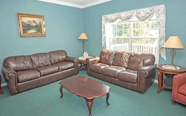 2184 Marshall Trail 5 Bedroom Home by RedAwning