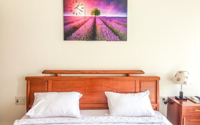 Отель B & B Accommodation Service комната для гостей