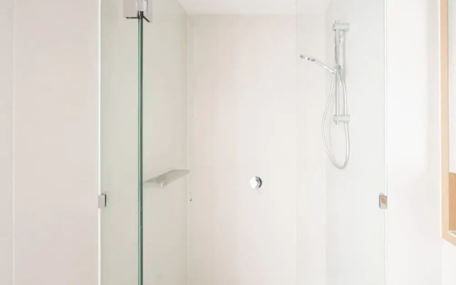 Modern Apartment in Darling Harbour