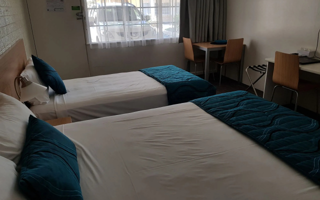 Urangan Motor Inn