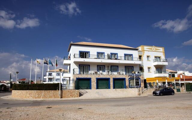 Апартаменты Alagoa Azul Apartments вид на фасад