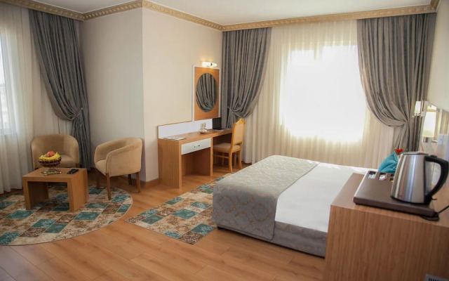 Met Gold Hotel
