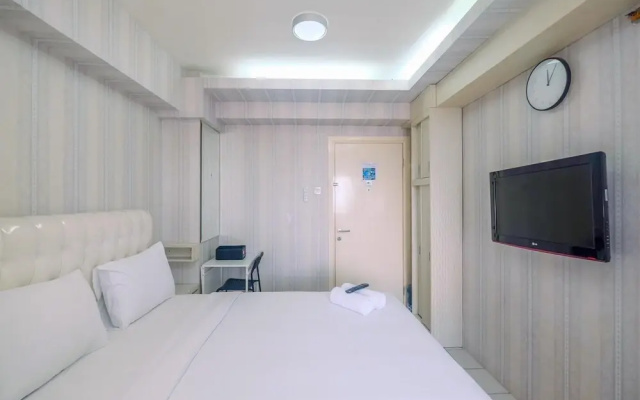 Lovely Studio Green Pramuka Apartment Near Shopping Center