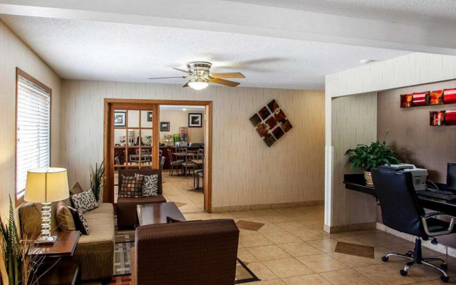 Quality Inn & Suites