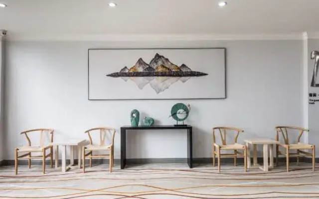 Chuanglian Guopei Zhongxin Hotel