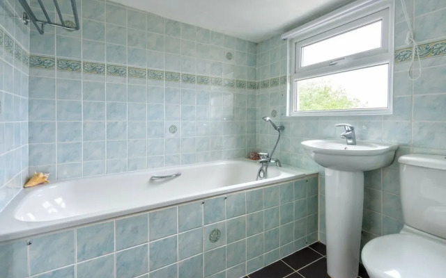 Charming holiday home in Aberdaron with Private Garden