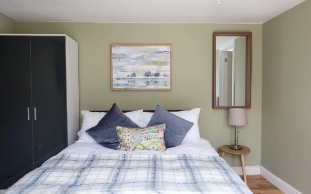 Dickens Suite
