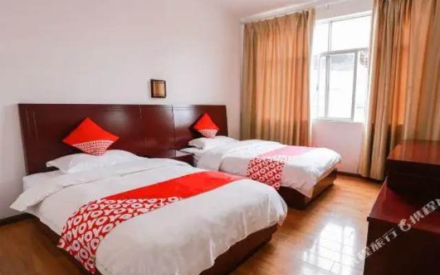 Shuanghong Hotel