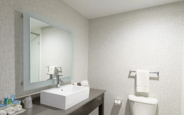 Holiday Inn Express & Suites Jamestown by IHG