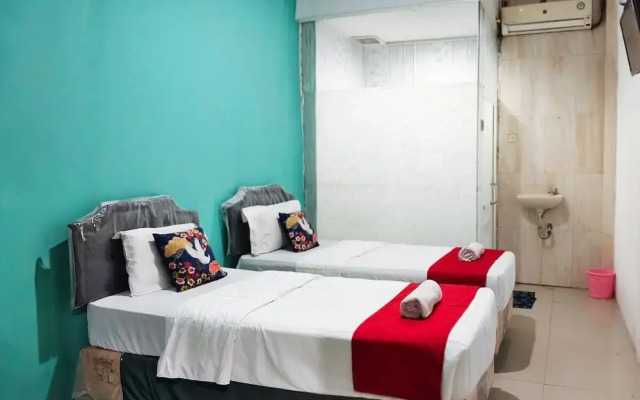 TwoSpaces Living at Nabila Semampir Homestay