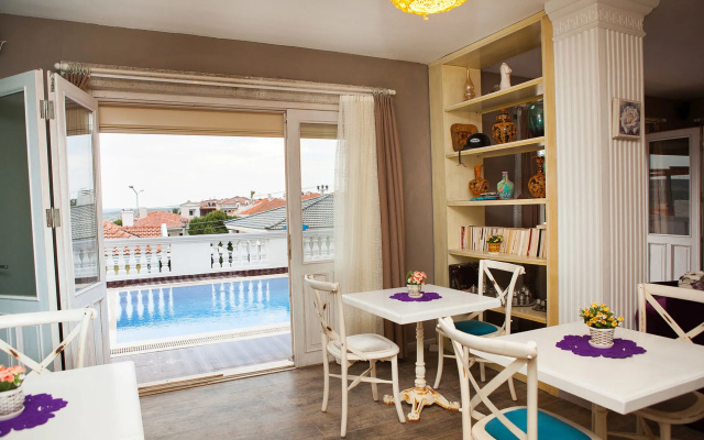 Ionic Hotel