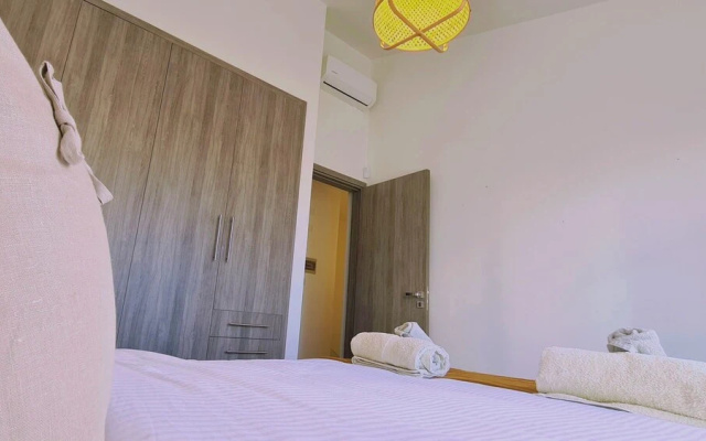 Downtown Retreat by STAY Bnb