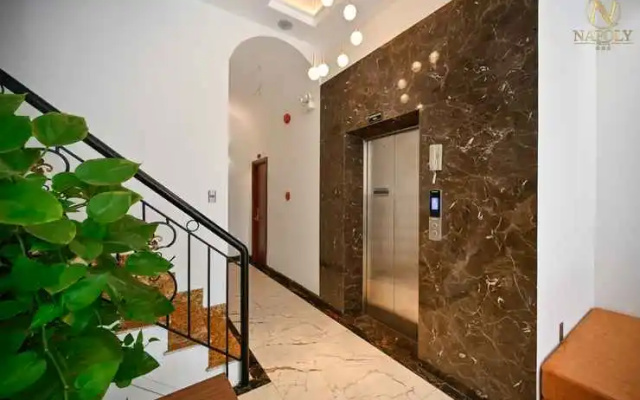Napoly Hotel