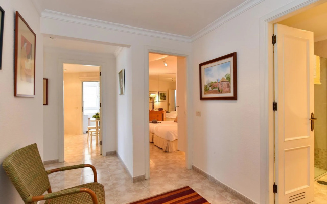 Las Canteras Seafront Apartment