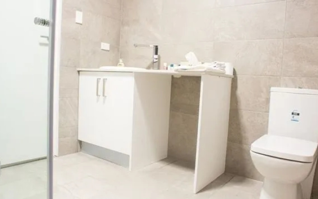 Amaaze Airport Apartments