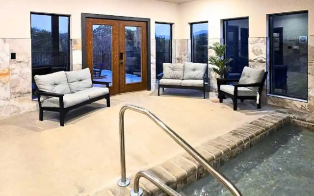New Private Pool-6br-waterpark-mtn View-sleeps 18