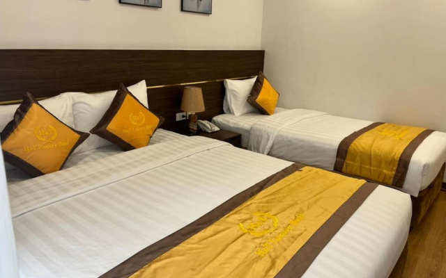 H&T Luxury Hotel