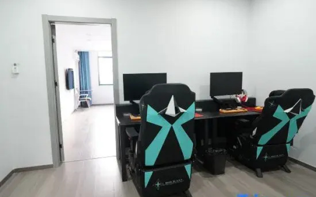 Houbo E-Sports Hotel (Hongdou Square Chuangye University)