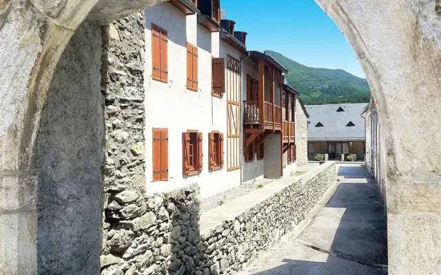ST LARY-VIGNEC Charmant studio au calme