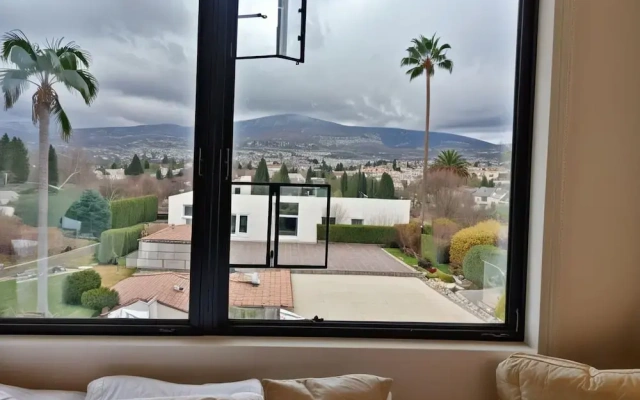 Melrose Rooftop Boutique Residences