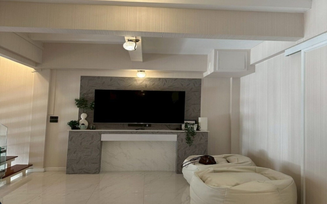 Residence at 49