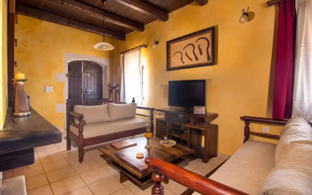 Red Villa - Fliskouni - 1 Bedroom Maisonette