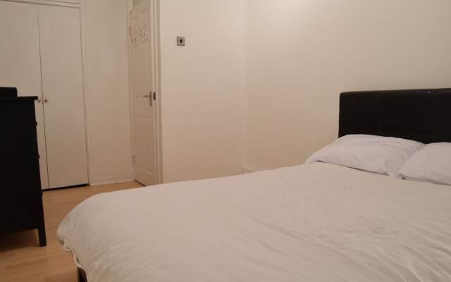 Отель 1 Bedroom Flat in Hoxton комната для гостей