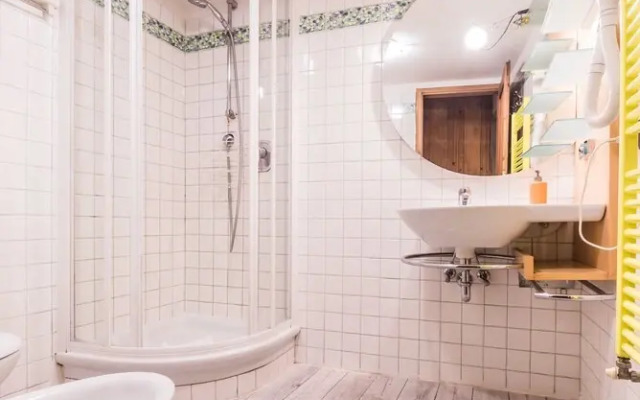 A Few Steps to The Duomo Upscale 2BD Apt
