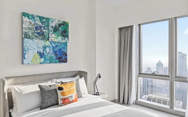 Luxury City Stay Near Mall and Pool
