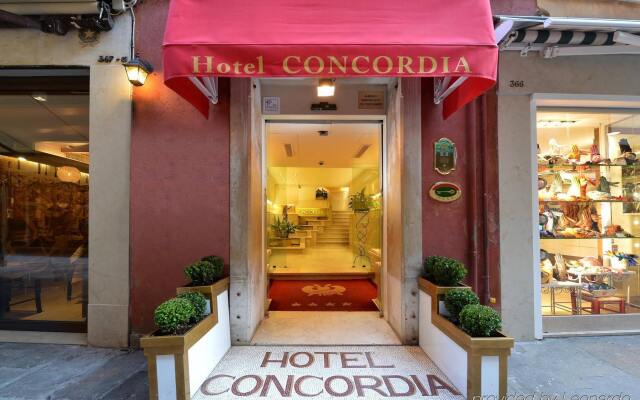 Отель Concordia Италия, Венеция - 2 отзыва об отеле, цены и фото номеров - забронировать отель Concordia онлайн вид на фасад