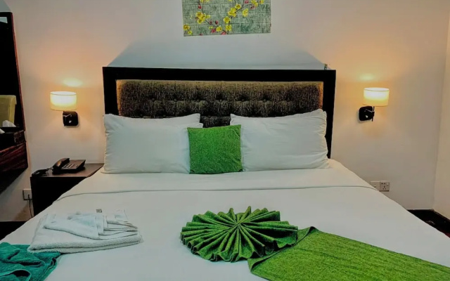 Pearl Royal Hotel